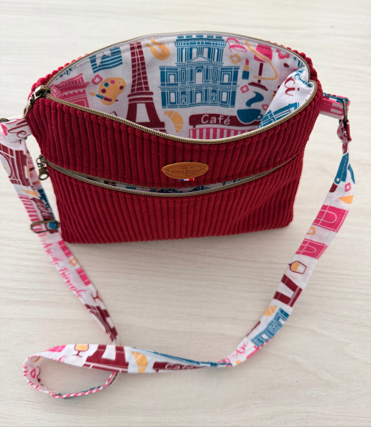Petit Sac à Bandoulière en Velours Côtelé – Poche Zippée, Bandoulière Interchangeable | Le Petit Atelier 27