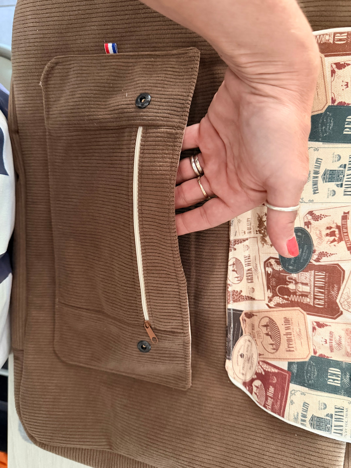 Ensemble Sacoche Ordinateur & Pochette Assortie – Velours Côtelé, Sur Mesure | Le Petit Atelier 27