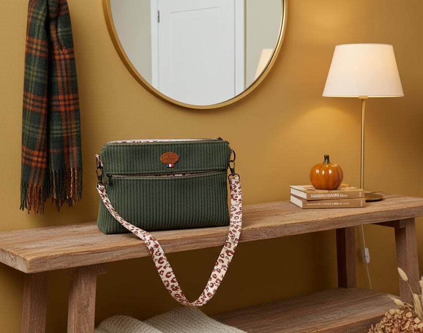 Petit Sac à Bandoulière en Velours Côtelé – Poche Zippée, Bandoulière Interchangeable | Le Petit Atelier 27