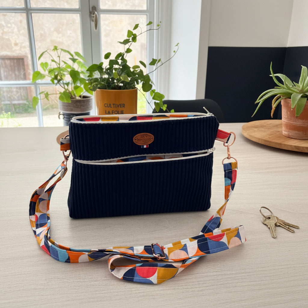 Petit Sac à Bandoulière en Velours Côtelé – Poche Zippée, Bandoulière Interchangeable | Le Petit Atelier 27