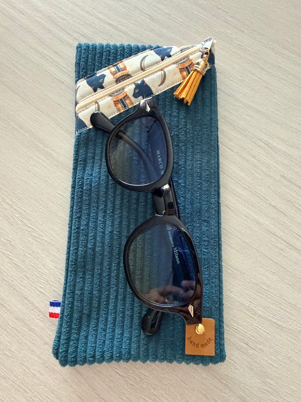 Étui à lunettes Velours Côtelé Bleu Canard – Le Petit Atelier 27