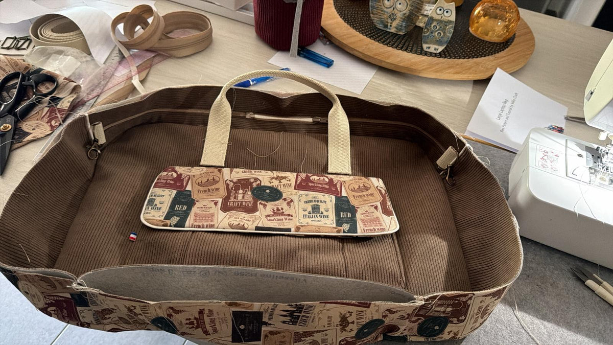 Ensemble Sacoche Ordinateur & Pochette Assortie – Velours Côtelé, Sur Mesure | Le Petit Atelier 27