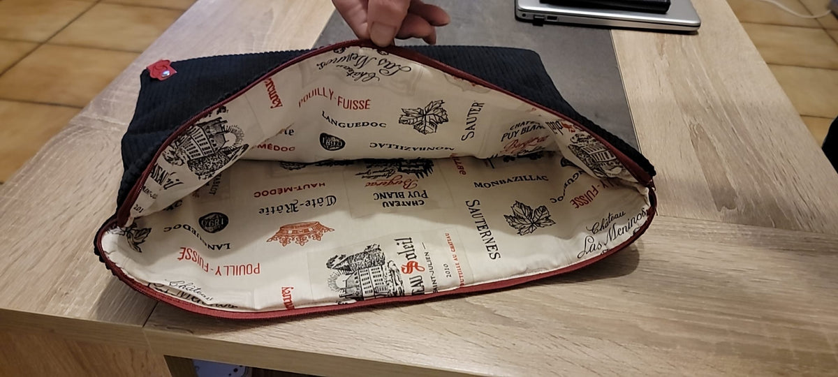 Pochette Ordinateur Portable en Velours Côtelé – Sur Mesure, Fait Main | Le Petit Atelier 27