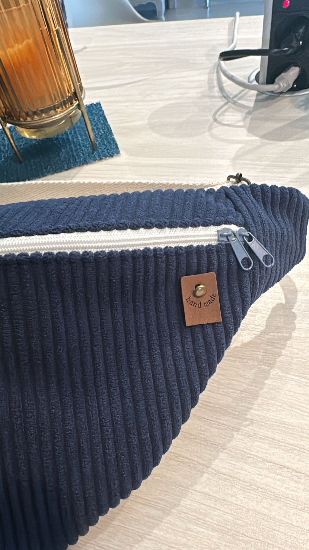 Sac Banane en Velours Côtelé – Grand Volume, Fait Main | Le Petit Atelier 27