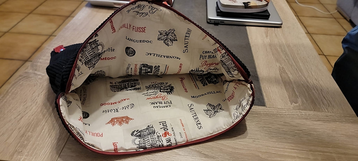 Pochette Ordinateur Portable en Velours Côtelé – Sur Mesure, Fait Main | Le Petit Atelier 27