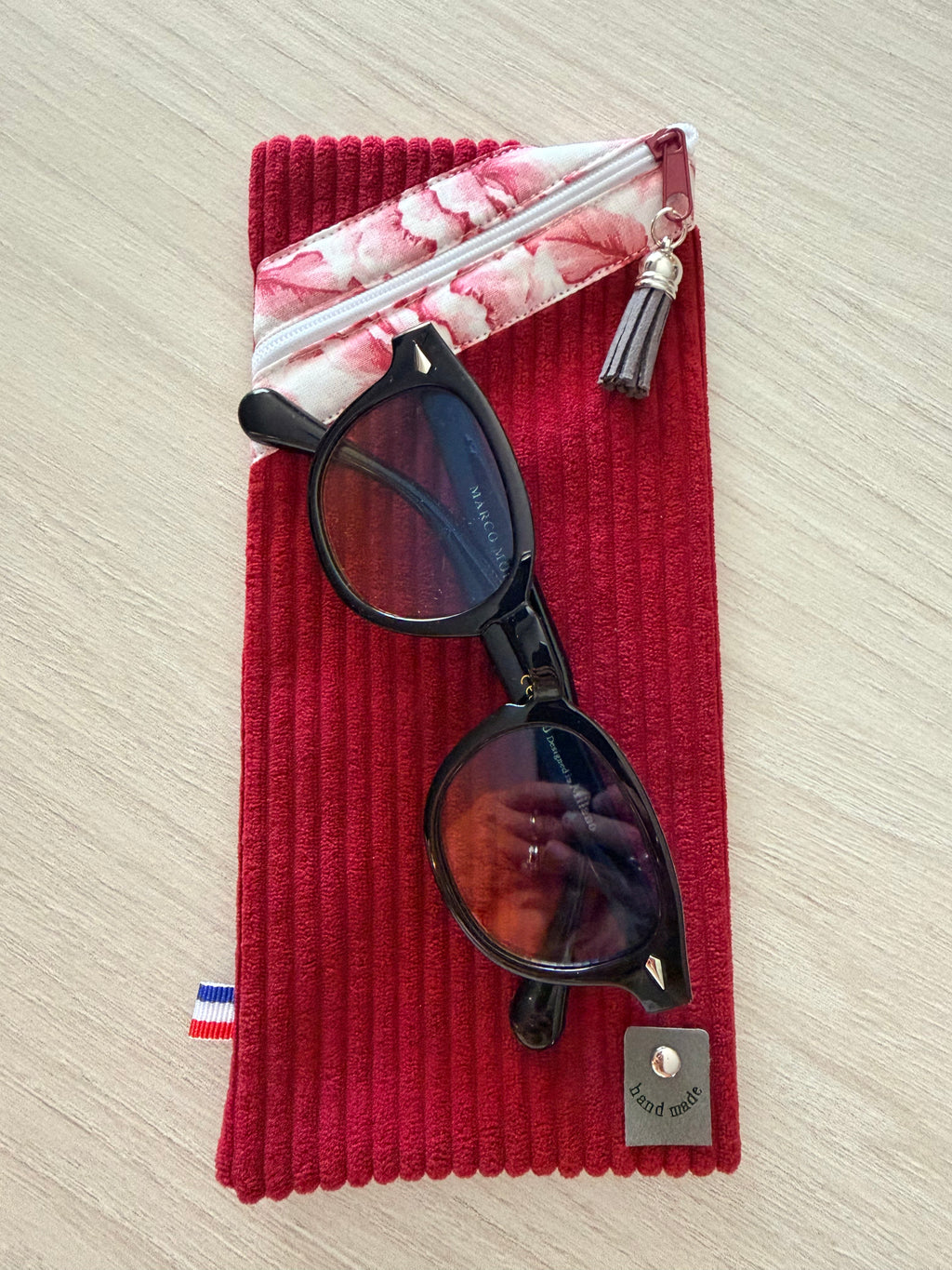 Étui à lunettes Velours Côtelé Bordeaux & Motif – Le Petit Atelier 27